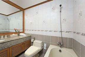 Riverine Place Hotel and Residence