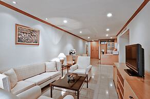 Riverine Place Hotel and Residence