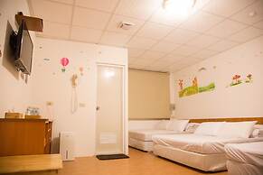 Fenchihu Street Hotel