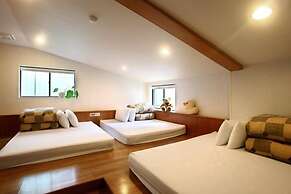 Fenchihu Street Hotel