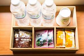 Fenchihu Street Hotel