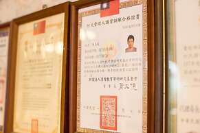 Fenchihu Street Hotel