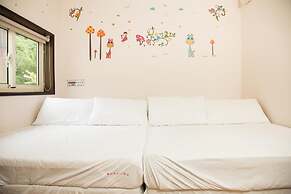 Fenchihu Street Hotel