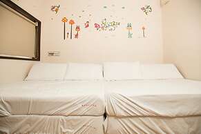 Fenchihu Street Hotel