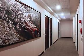 Fenchihu Street Hotel