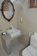 White Villa Resort Aungalla