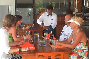 White Villa Resort Aungalla