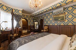 Baber Mahal Vilas