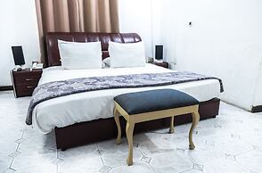 Hill View Hotel West Airport