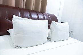 Hill View Hotel West Airport