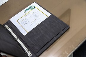 Hill View Hotel West Airport