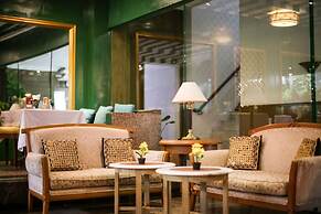 Johns Pardede International Hotel