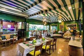 Johns Pardede International Hotel