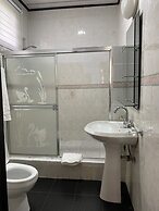 Hill View Hotel McCarthy Hills