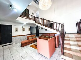 Hill View Hotel McCarthy Hills