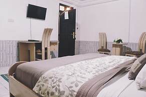 Hill View Hotel McCarthy Hills