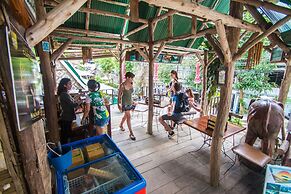 Tropical Garden Bungalow