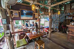 Tropical Garden Bungalow