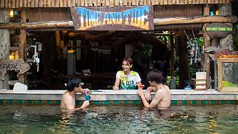 Tropical Garden Bungalow