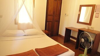 Tropical Garden Bungalow