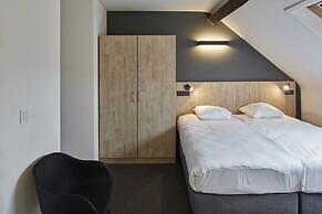 Alpha Hotel