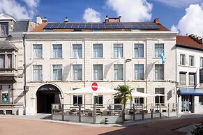 Alpha Hotel