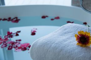 Crowne Plaza Hangzhou Thousand Island Lake by IHG