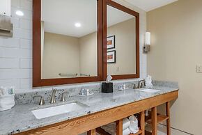 Comfort Suites University