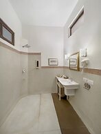 Neemrana Fort-Palace