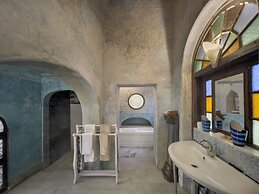 Neemrana Fort-Palace