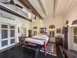 Neemrana Fort-Palace