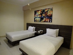 Apple Green Hotel