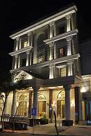 Apple Green Hotel