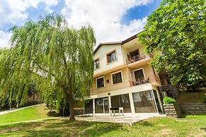 Legend Park Hotel