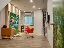 DF Park Space Hostel