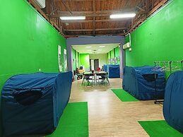 DF Park Space Hostel