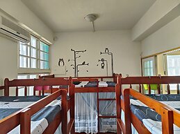 DF Park Space Hostel