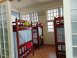 DF Park Space Hostel