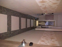 Space Hotel by Papaho