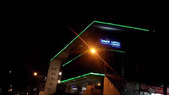 Space Hotel by Papaho