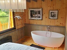 Au Fil de L'eau