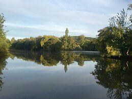 Au Fil de L'eau