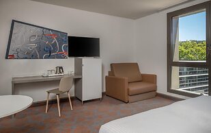 Spark by Hilton Lyon Park Saone