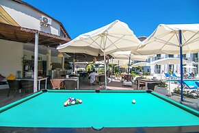 Bahar Hotel (+12 Adult )