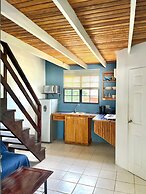 Bananaquit Apartments