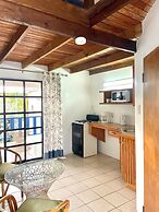 Bananaquit Apartments