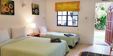 Bananaquit Apartments