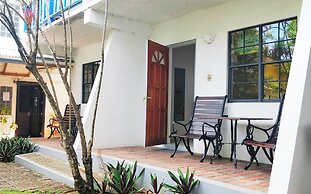 Bananaquit Apartments