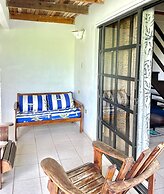 Bananaquit Apartments