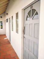 Bananaquit Apartments